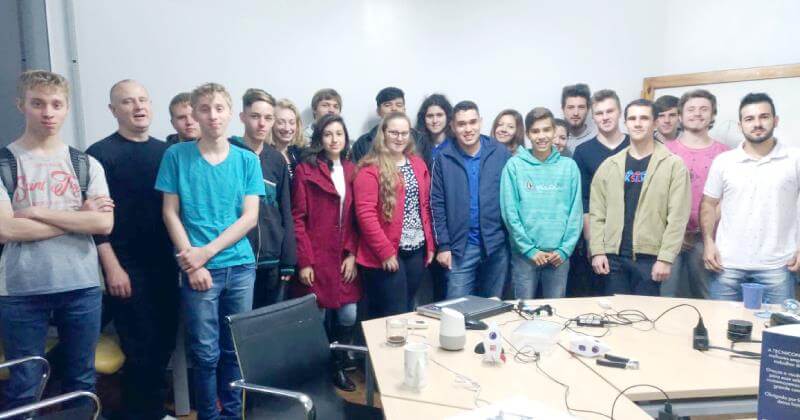 Imagem meramente ilustrativa para o título: Turma da 2&ordf; edi&ccedil;&atilde;o do projeto Gera&ccedil;&atilde;o T visita a TECNICON